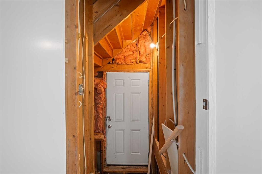 103 Taradale Drive Ne, Calgary, AB - Indoor Photo Showing Other Room