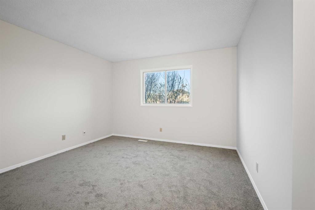 103 Taradale Drive Ne, Calgary, AB - Indoor Photo Showing Other Room
