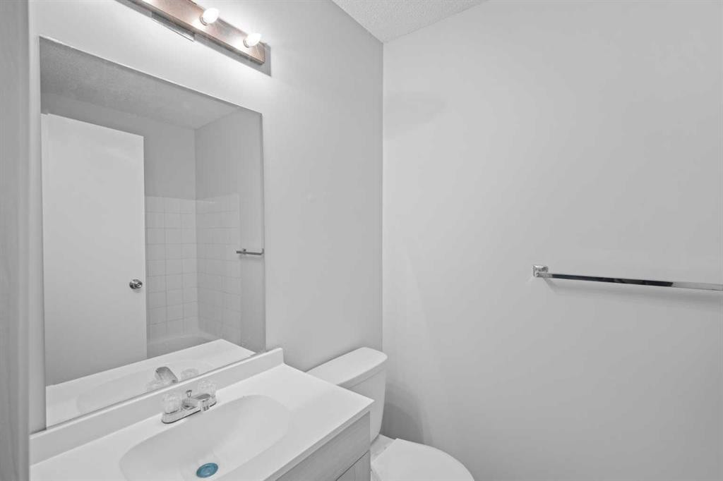 103 Taradale Drive Ne, Calgary, AB - Indoor Photo Showing Bathroom