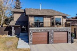 224 Ranchridge Bay NW Calgary, AB T3G 1V4