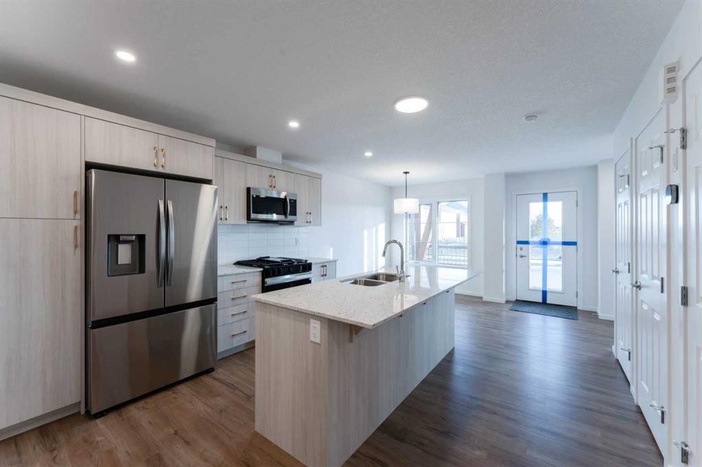 1170 148 Avenue Nw, Calgary, AB - Indoor Photo Showing Kitchen With Stainless Steel Kitchen With Double Sink With Upgraded Kitchen
