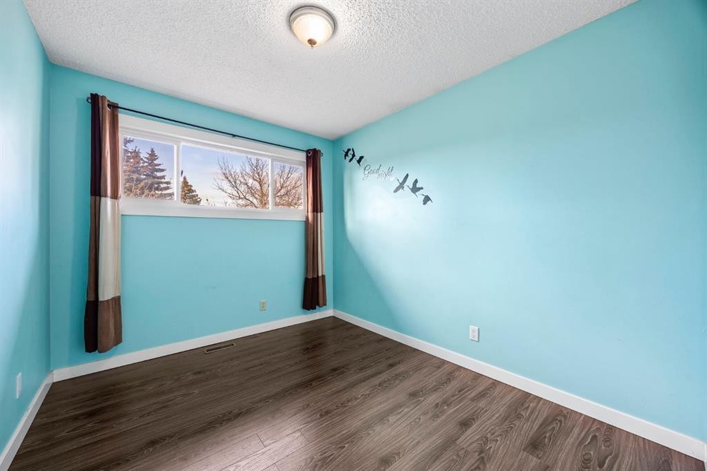 80 Templewood Road Ne, Calgary, AB - Indoor Photo Showing Other Room