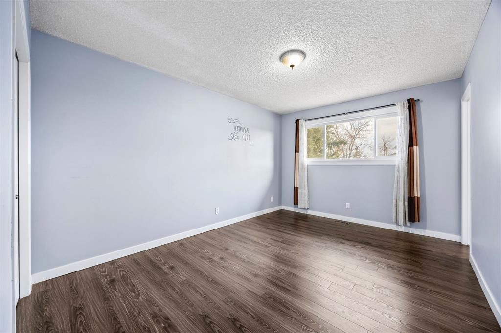 80 Templewood Road Ne, Calgary, AB - Indoor Photo Showing Other Room