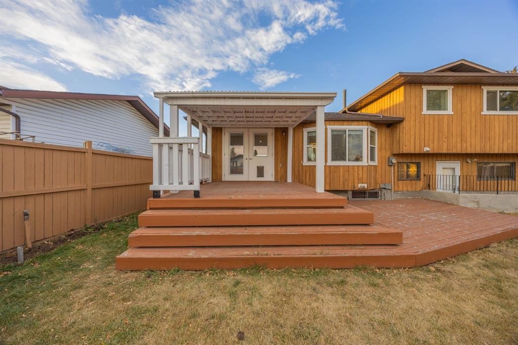 80 Templewood Road Ne, Calgary, AB - Outdoor