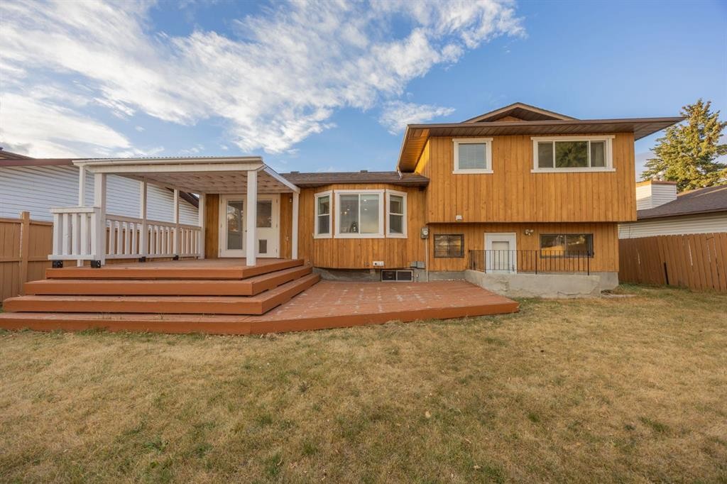 80 Templewood Road Ne, Calgary, AB - Outdoor With Deck Patio Veranda