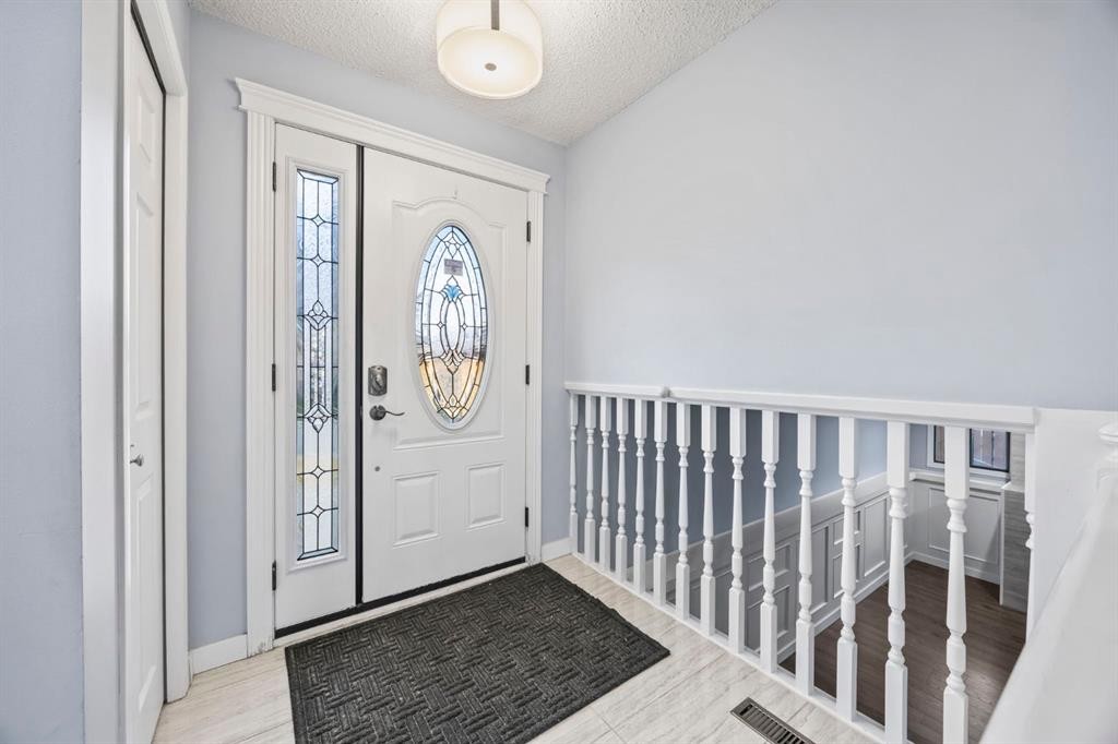 80 Templewood Road Ne, Calgary, AB - Indoor Photo Showing Other Room