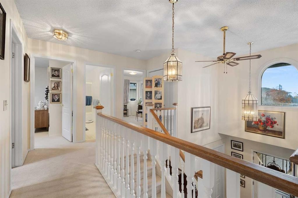 224 Douglas Woods Point Se, Calgary, AB - Indoor Photo Showing Other Room