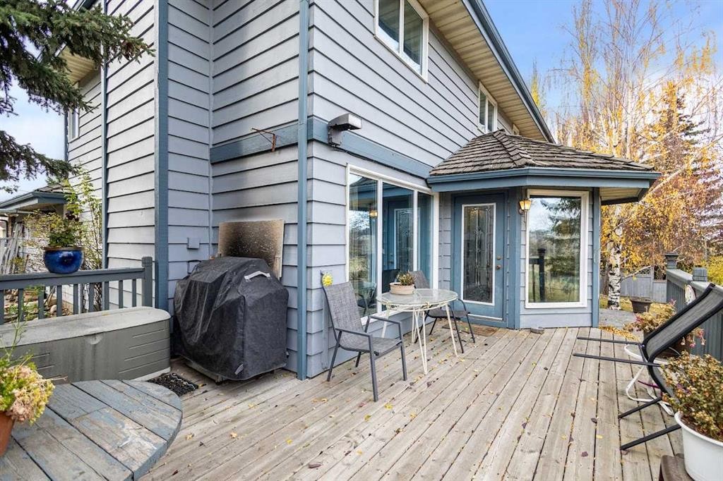 224 Douglas Woods Point Se, Calgary, AB - Outdoor With Deck Patio Veranda