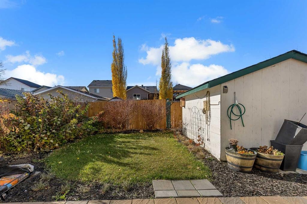 87 Coventry Road Ne, Calgary, AB - Outdoor