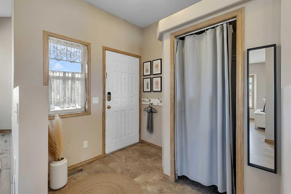 87 Coventry Road Ne, Calgary, AB - Indoor Photo Showing Other Room