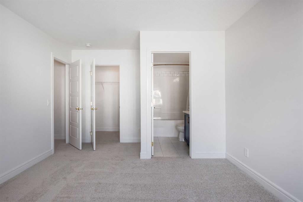 4341 Seton Drive Se, Calgary, AB - Indoor