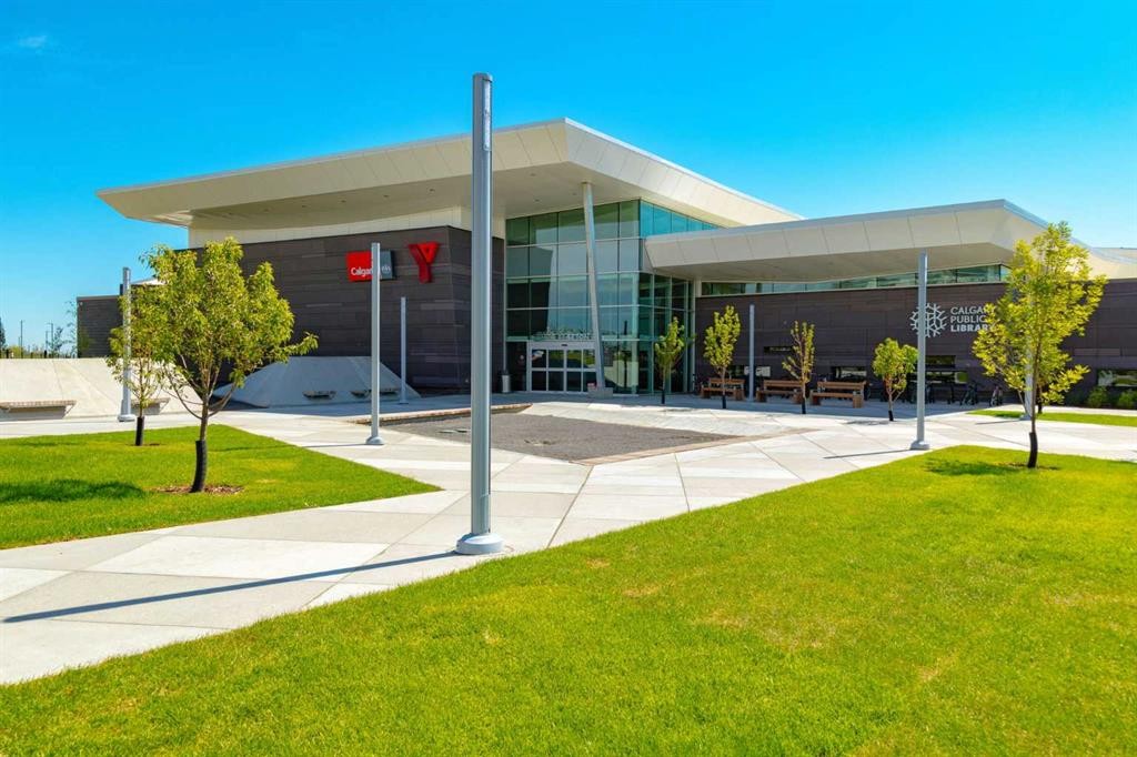 4341 Seton Drive Se, Calgary, AB - Outdoor