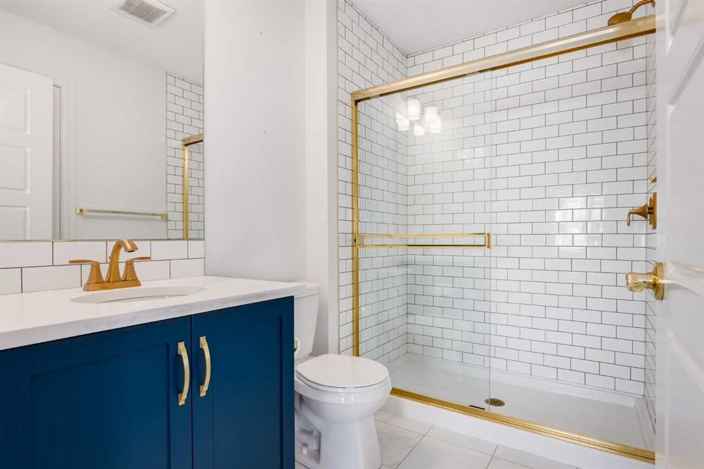 4341 Seton Drive Se, Calgary, AB - Indoor Photo Showing Bathroom