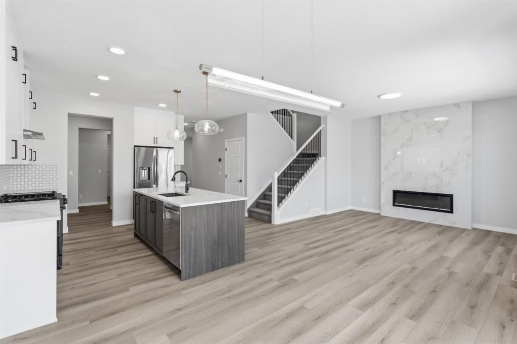 132 Lewiston Drive Ne, Calgary, AB - Indoor Photo Showing Kitchen With Upgraded Kitchen