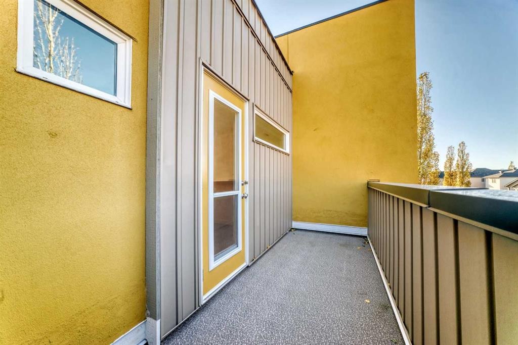 418 Covecreek Circle Ne, Calgary, AB - Outdoor With Exterior