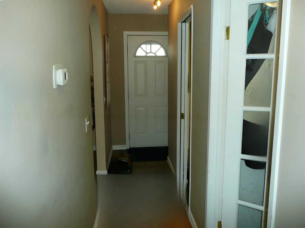 54-6020 Temple Drive Ne, Calgary, AB - Indoor Photo Showing Other Room