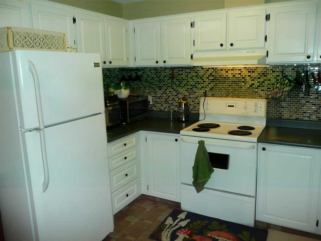 54-6020 Temple Drive Ne, Calgary, AB - Indoor Photo Showing Kitchen