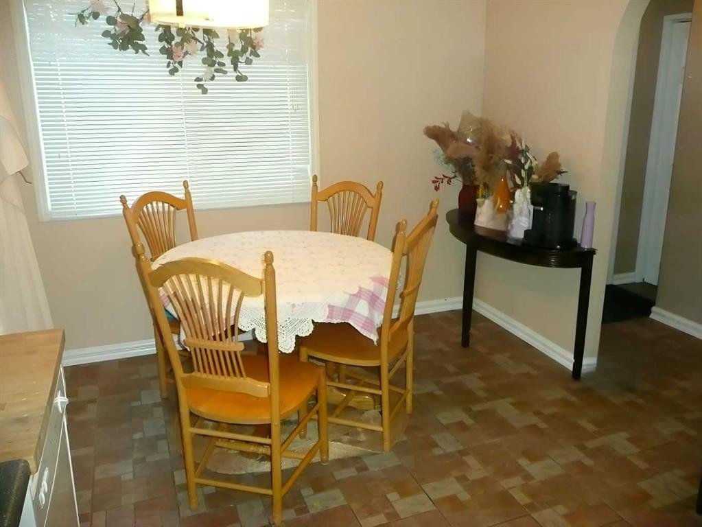 54-6020 Temple Drive Ne, Calgary, AB - Indoor Photo Showing Dining Room