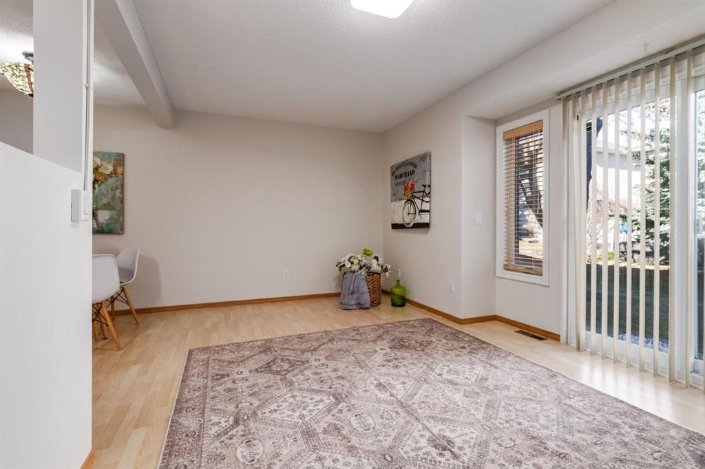 12 Millrise Green Sw, Calgary, AB - Indoor Photo Showing Other Room