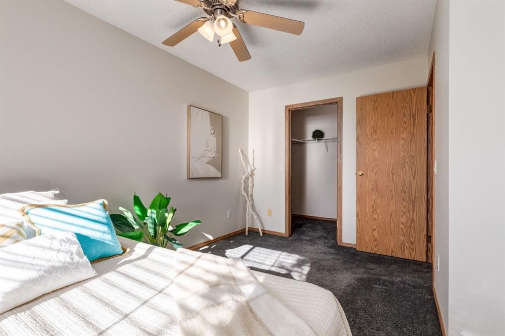 12 Millrise Green Sw, Calgary, AB - Indoor Photo Showing Bedroom