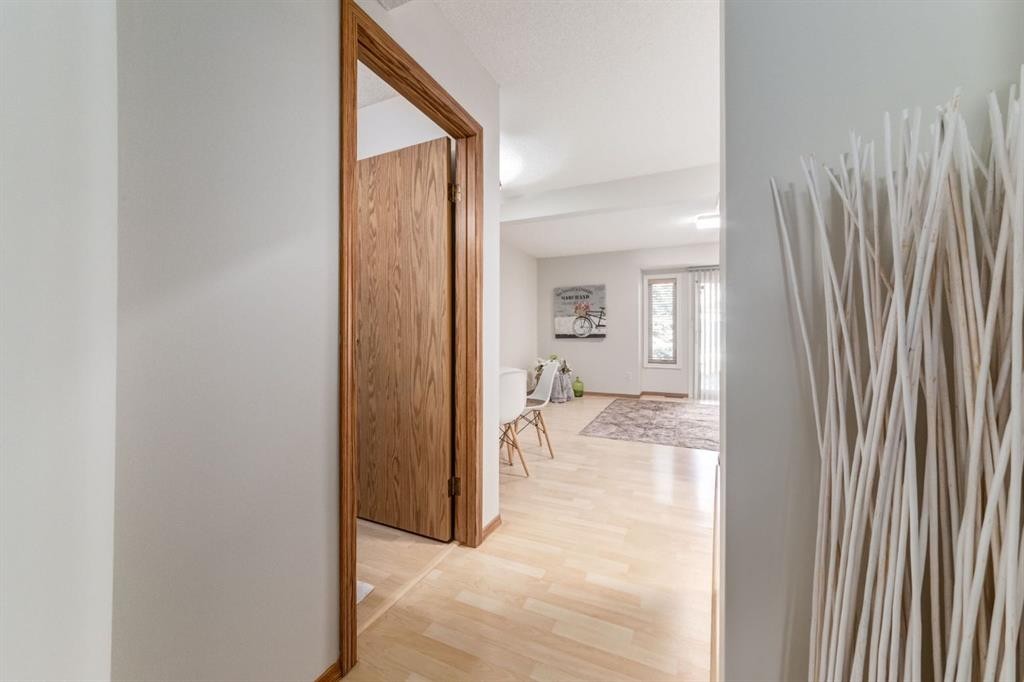 12 Millrise Green Sw, Calgary, AB - Indoor Photo Showing Other Room