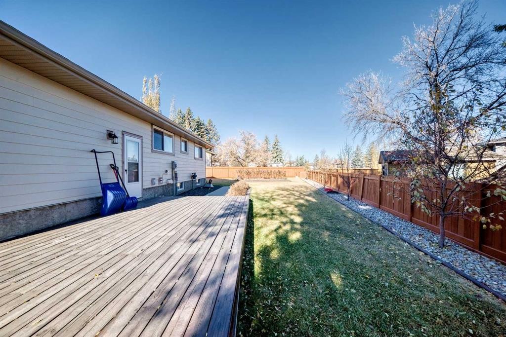 9 Maple Place, Strathmore, AB - Outdoor With Deck Patio Veranda