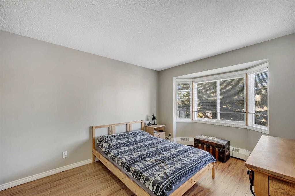 307-110 20 Avenue Ne, Calgary, AB - Indoor Photo Showing Bedroom