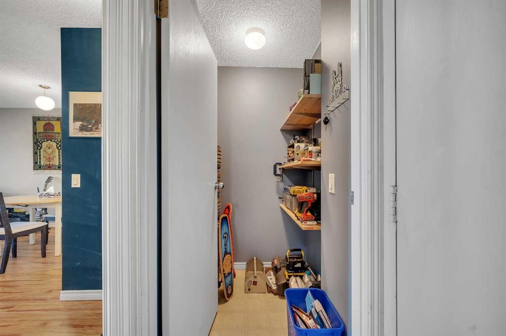 307-110 20 Avenue Ne, Calgary, AB - Indoor Photo Showing Other Room