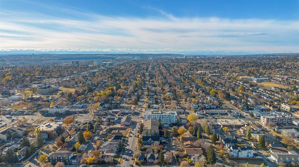 307-110 20 Avenue Ne, Calgary, AB - Outdoor With View