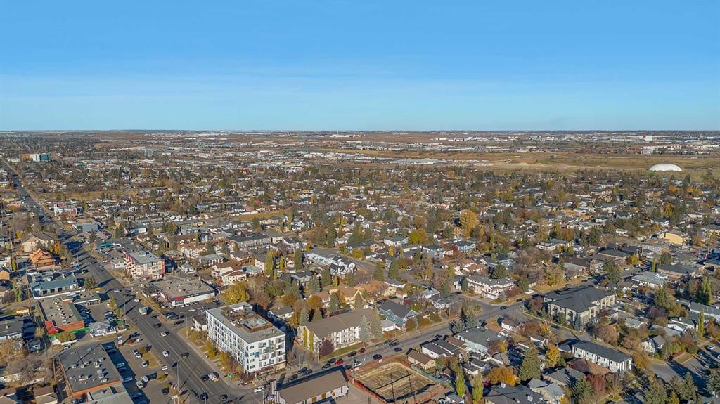 307-110 20 Avenue Ne, Calgary, AB - Outdoor With View