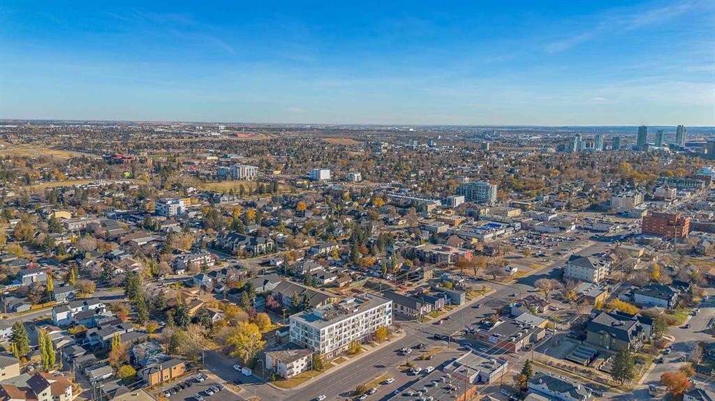 307-110 20 Avenue Ne, Calgary, AB - Outdoor With View