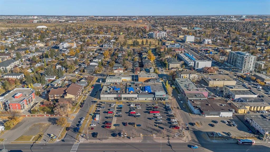 307-110 20 Avenue Ne, Calgary, AB - Outdoor With View