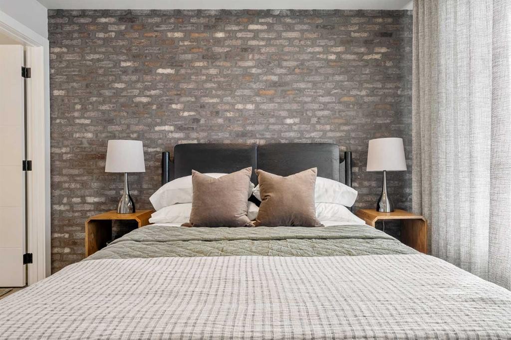 4102-100 Banister Drive, Okotoks, AB - Indoor Photo Showing Bedroom