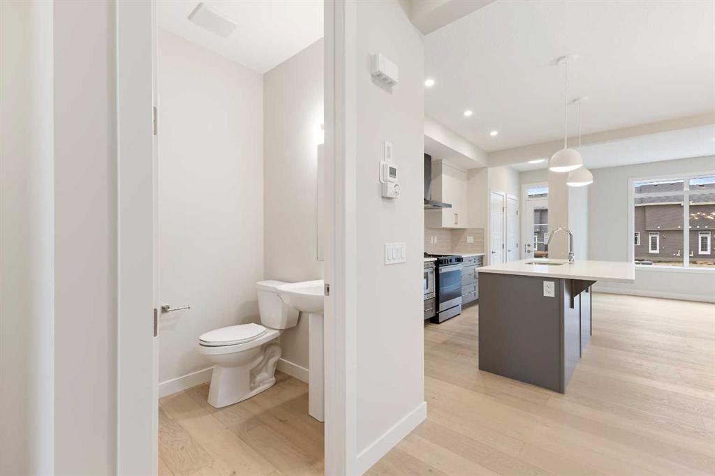 59 Agate Road, Cochrane, AB - Indoor