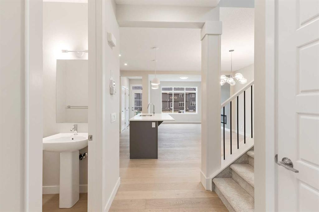 59 Agate Road, Cochrane, AB - Indoor