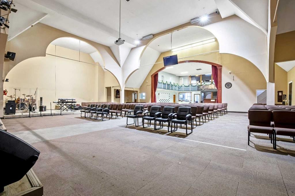 1405 8 Avenue Se, Calgary, AB