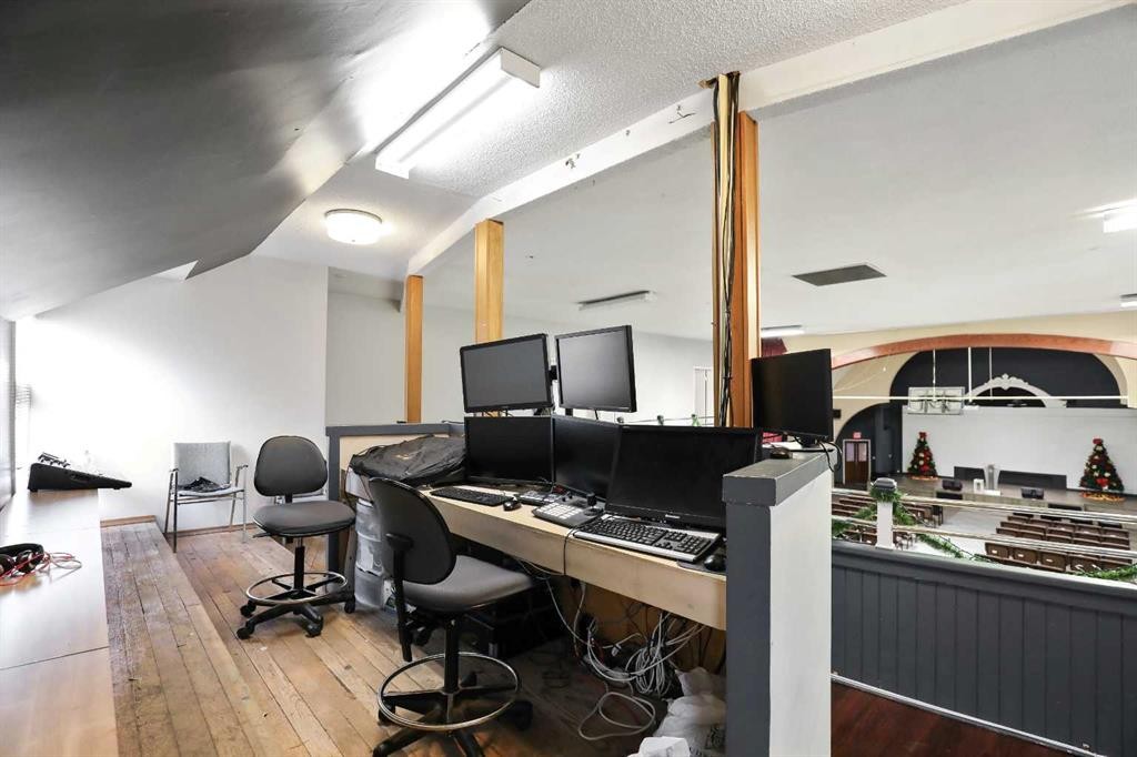 1405 8 Avenue Se, Calgary, AB