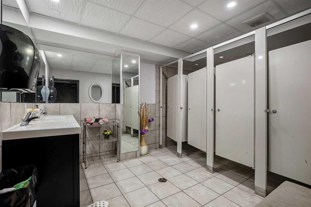 1405 8 Avenue Se, Calgary, AB