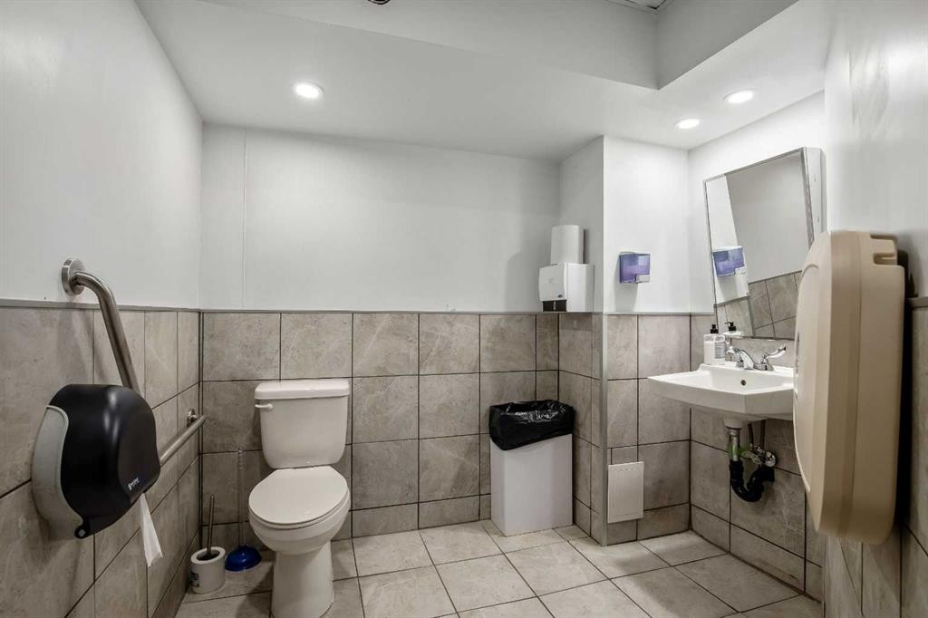 1405 8 Avenue Se, Calgary, AB