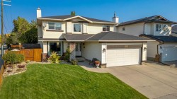 291 Mckerrell Way SE Calgary, AB T2Z 1P7