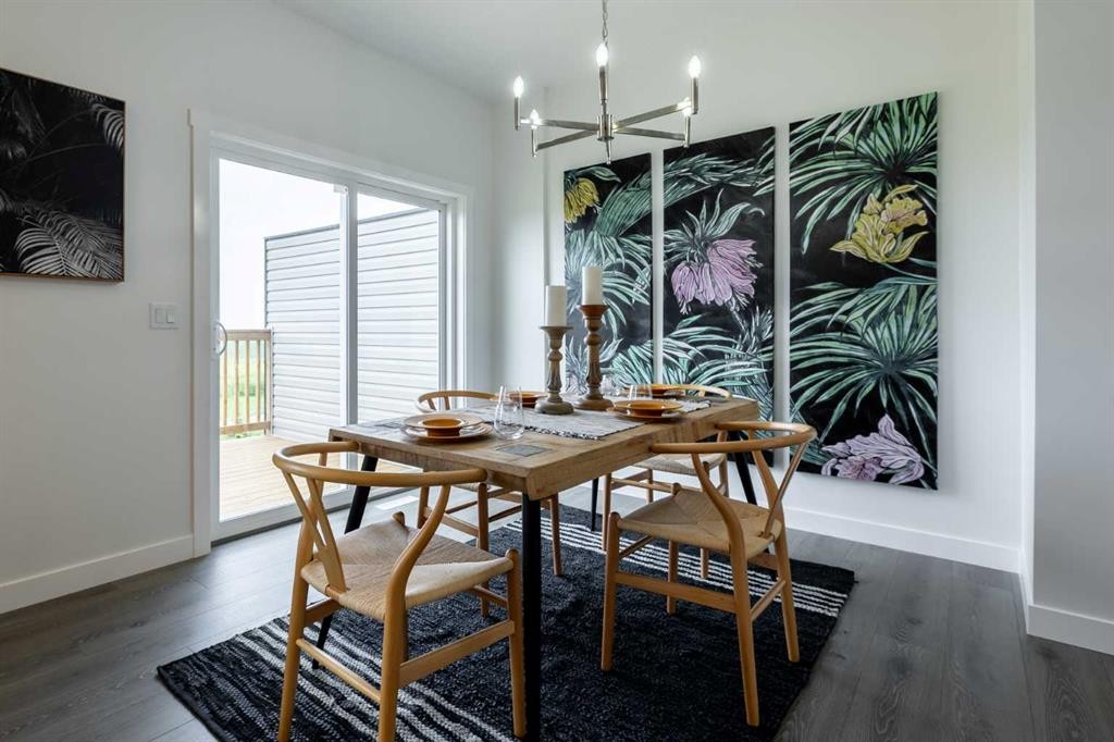 71 Heritage Manor, Cochrane, AB - Indoor Photo Showing Dining Room