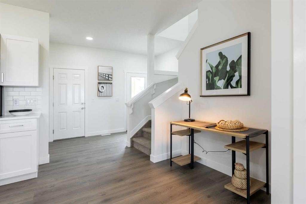 71 Heritage Manor, Cochrane, AB - Indoor