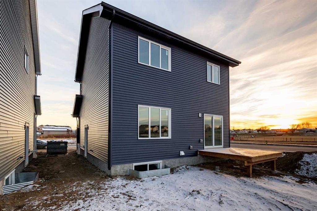 506 Ranch Green, Strathmore, AB - Outdoor With Exterior