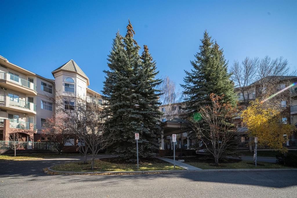 207-200 Lincoln Way Sw, Calgary, AB - Outdoor With Facade