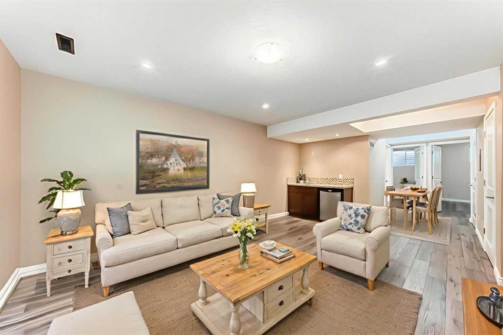 367 Auburn Crest Way Se, Calgary, AB - Indoor Photo Showing Living Room