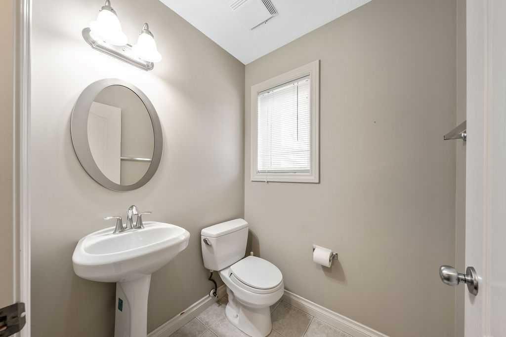 313 Strathcona Circle, Strathmore, AB - Indoor Photo Showing Bathroom