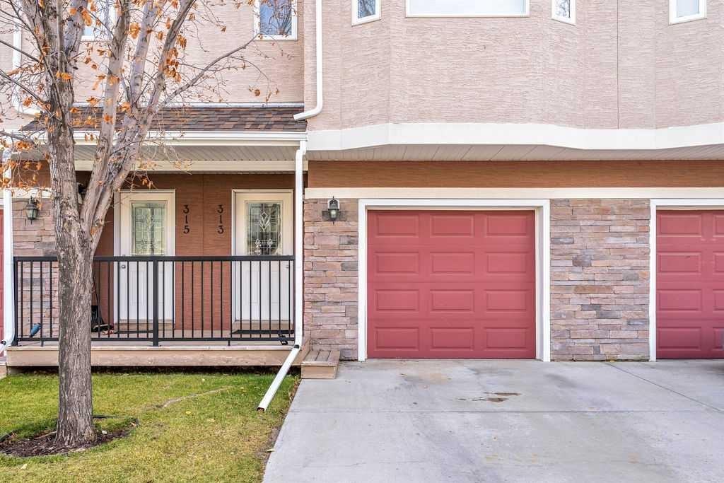 313 Strathcona Circle, Strathmore, AB - Outdoor