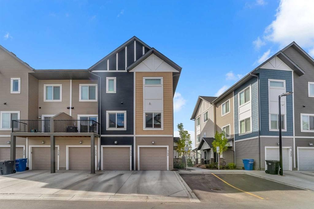 342 Canals Crossing Sw, Airdrie, AB - Outdoor With Balcony With Facade