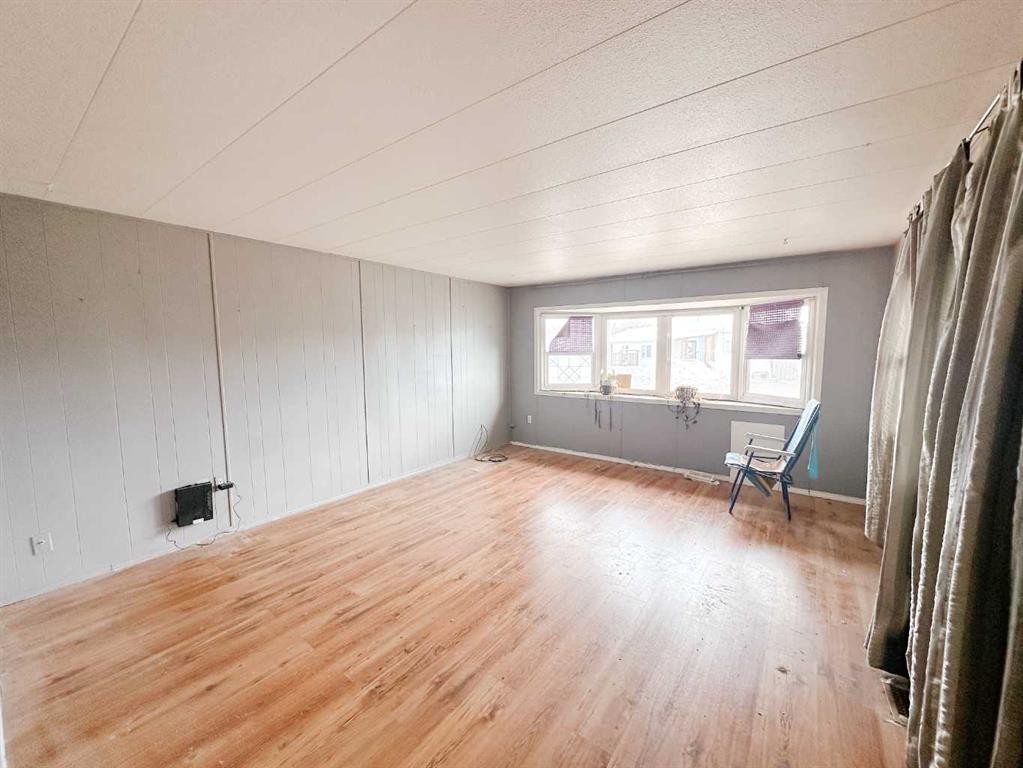 14-5800 46 Street, Olds, AB