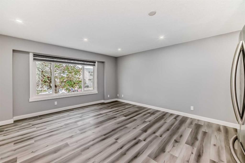 110 Falmere Way Ne, Calgary, AB - Indoor Photo Showing Other Room
